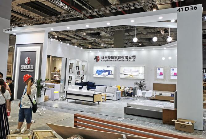 展會搭建布置中塑料材料如何選擇？膠黏劑又該如何選擇？